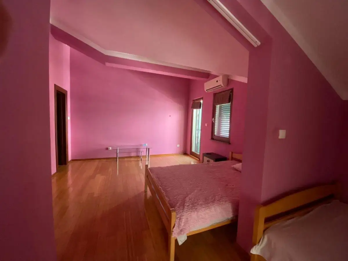Flat 140m² in Montenegro, Risan. Priced at 310€ rent photo-12