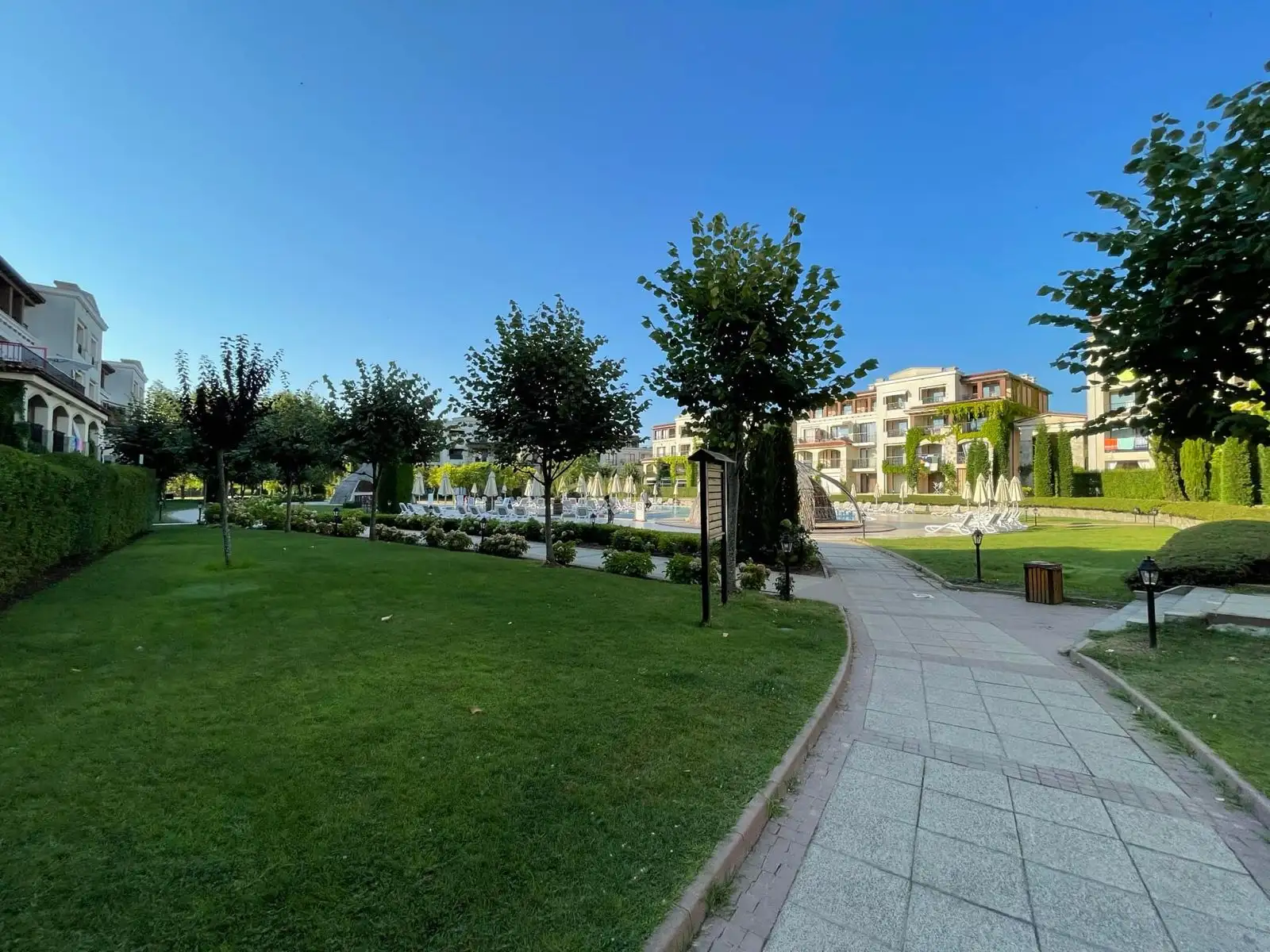 Flat 61m² in Bulgaria, Sozopol. Priced at 138000€ rent photo-13