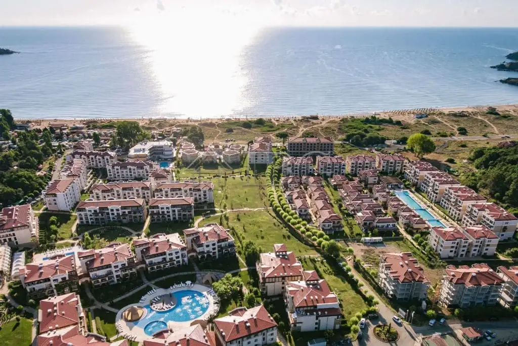 Flat 51m² in Bulgaria, Sozopol. Priced at 75000€ rent photo-19