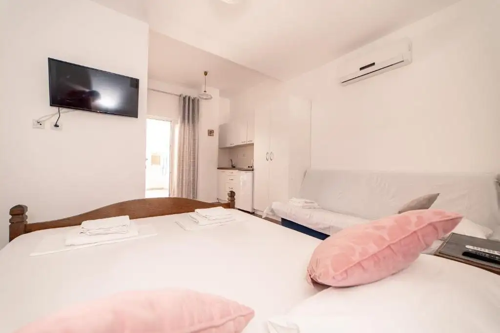 Hotels 365m² in Croatia, Novalja. Priced at 890000€ rent photo-16