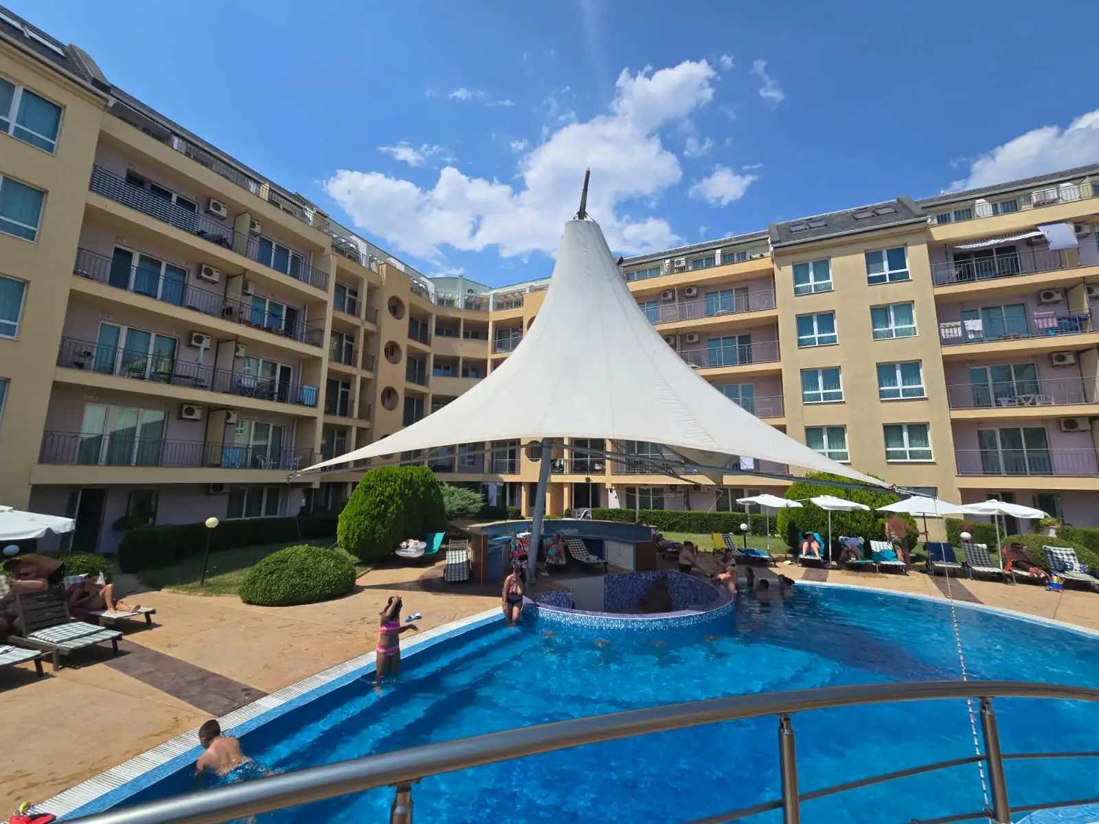 Flat 56m² in Bulgaria, Sunny Beach. Priced at 65500€ rent photo-3