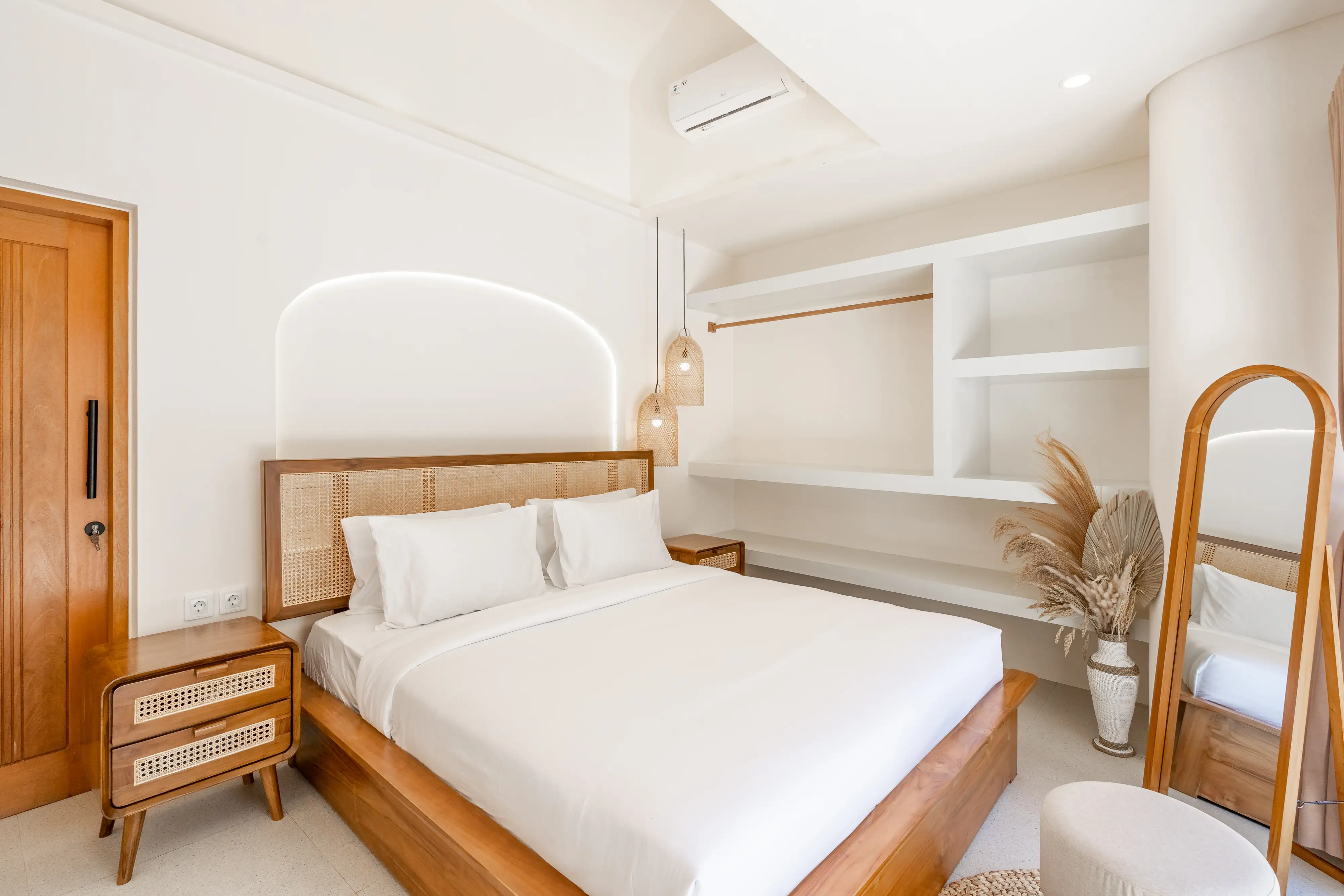 Villa 89m² in Indonesia, Canggu. Priced at 21500$ rent photo-17
