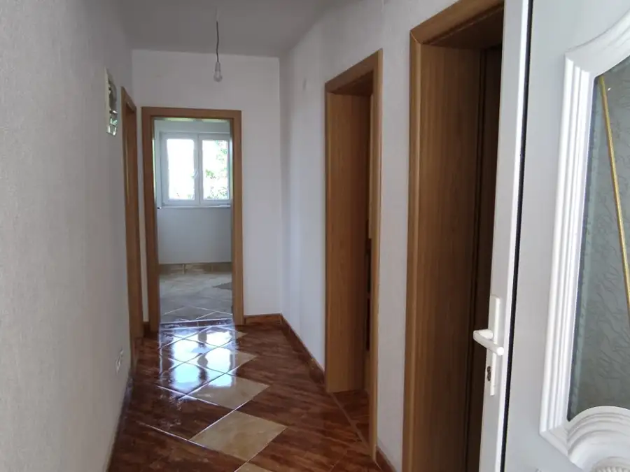 Flat 61m² in Montenegro, Sutomore. Priced at 85000€ rent photo-19