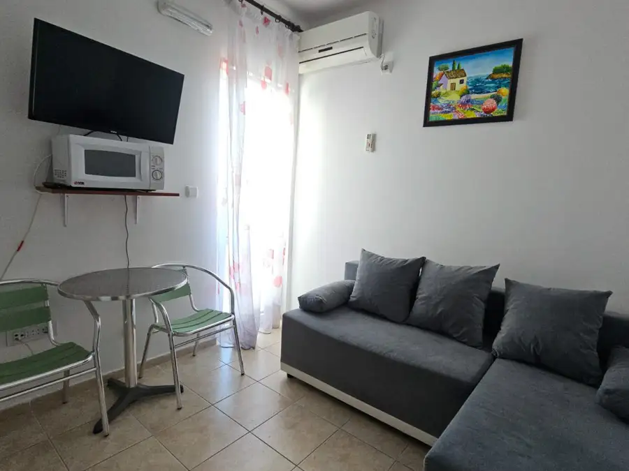 Hotels 552m² in Montenegro, Susanj. Priced at 580000€ rent photo-4