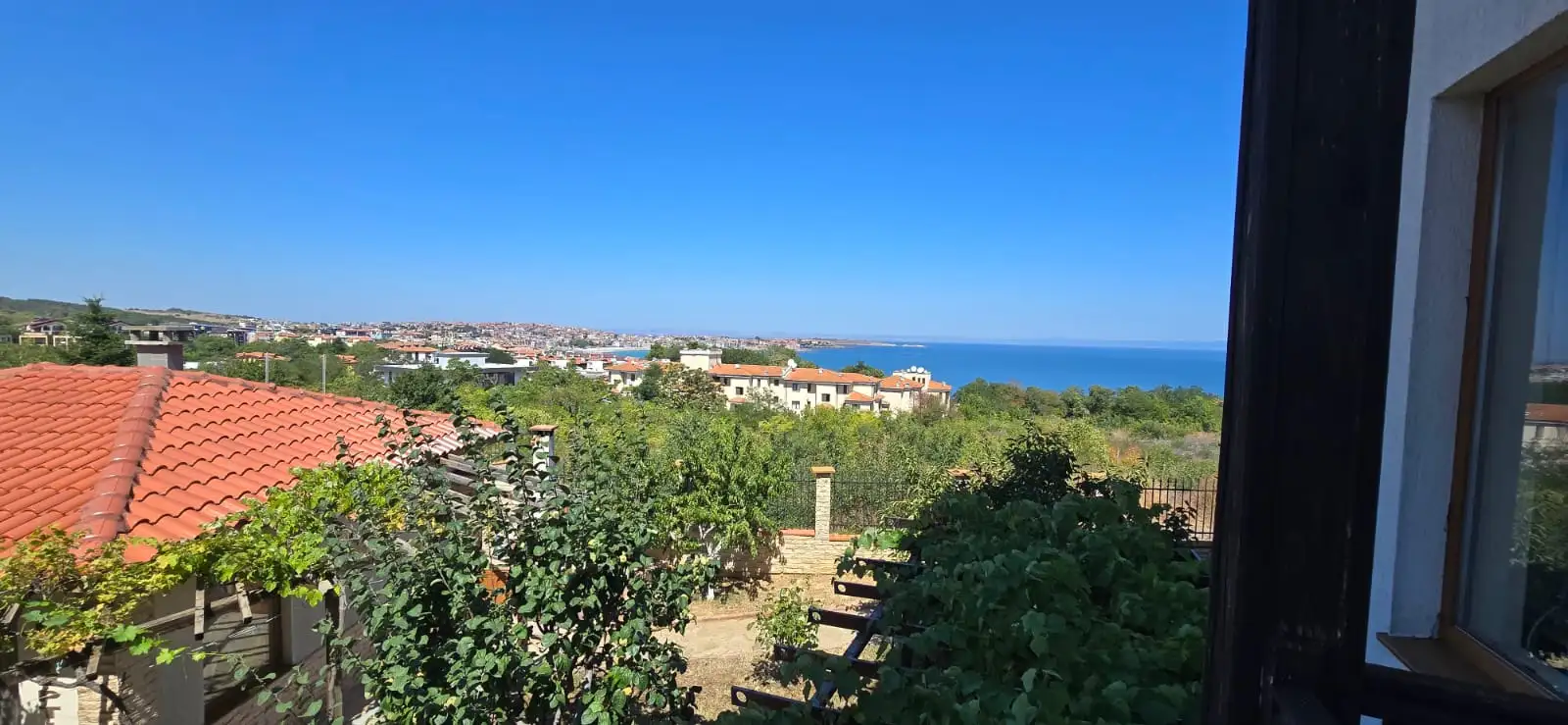 Flat 55m² in Bulgaria, Sozopol. Priced at 92000€ rent photo-4
