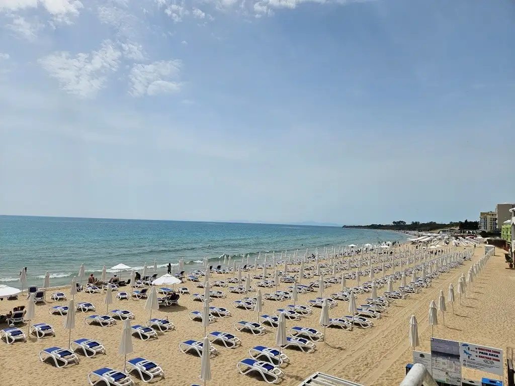 Flat 42m² in Bulgaria, Nessebar. Priced at 69500€ rent photo-2