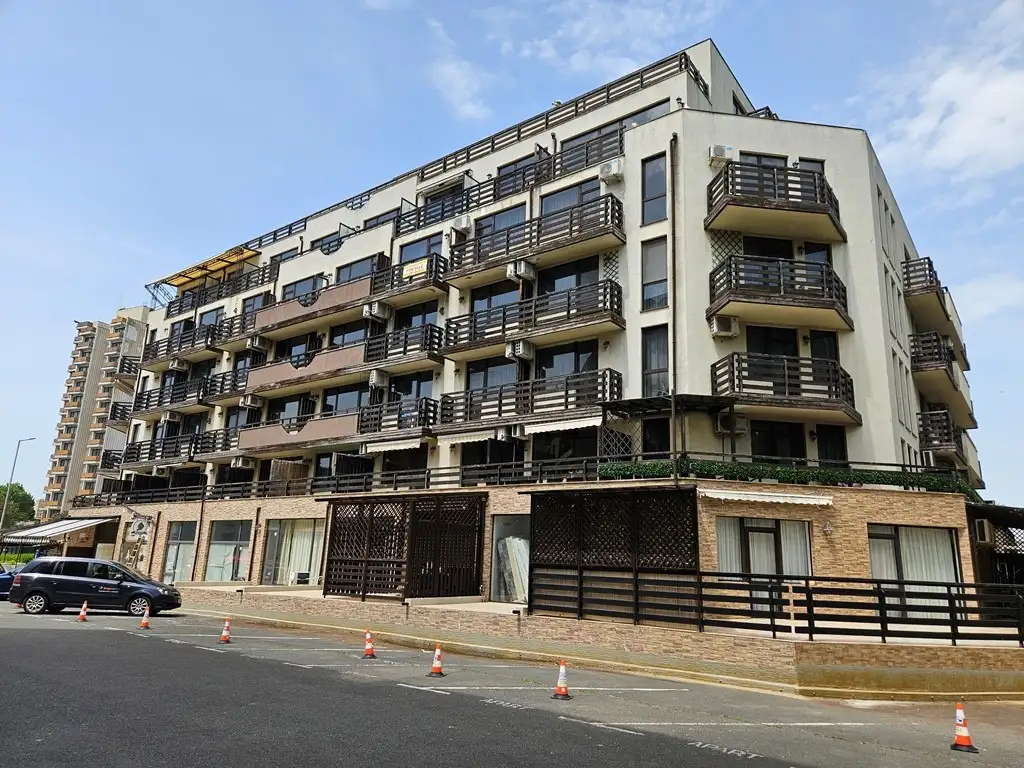 Flat 42m² in Bulgaria, Nessebar. Priced at 69500€ rent photo-17