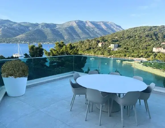 Villa 400m² in Croatia, Korcula. Priced at 1900000€ rent photo-6