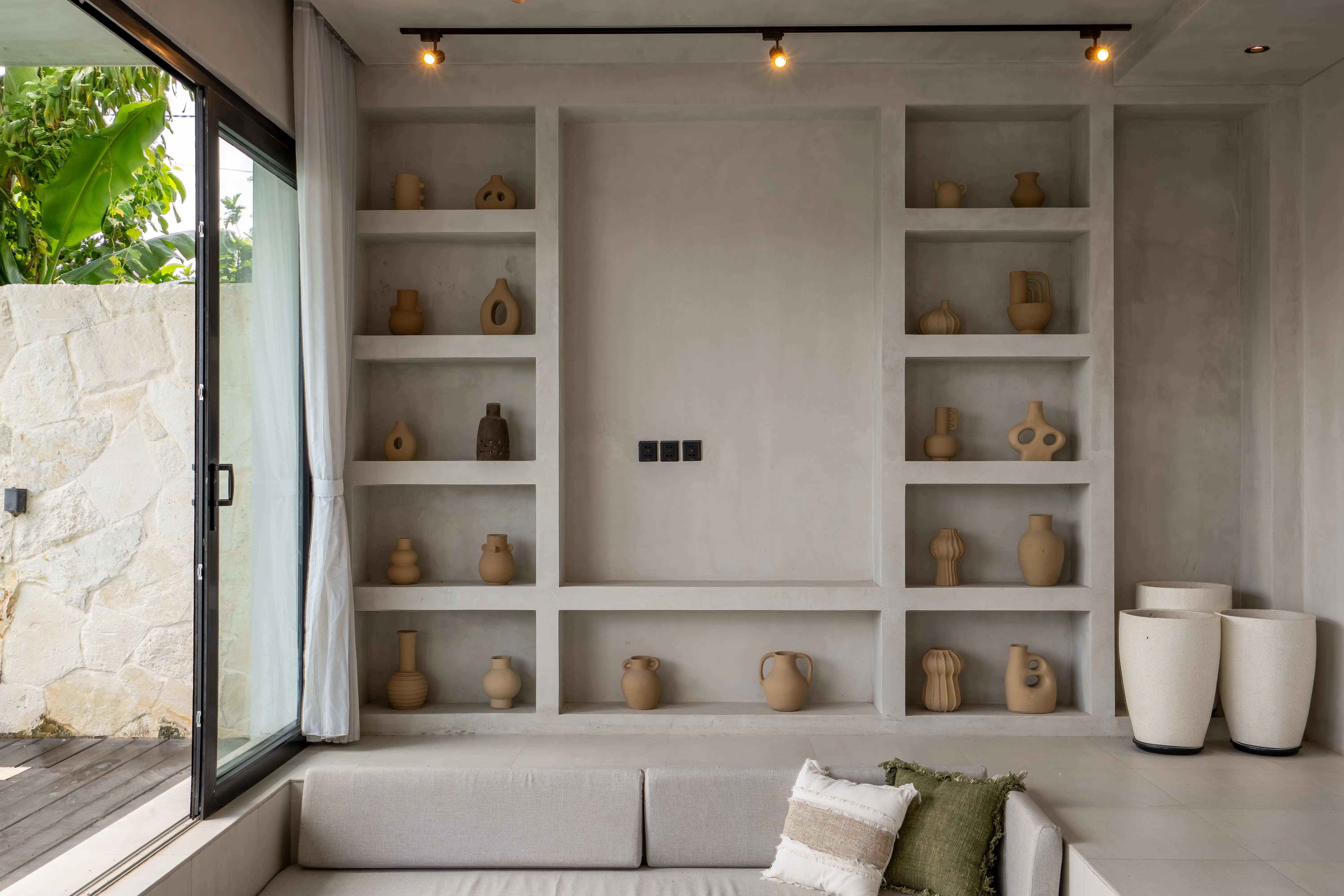 Villa 200m² in Indonesia, Canggu. Priced at 330000$ rent photo-18