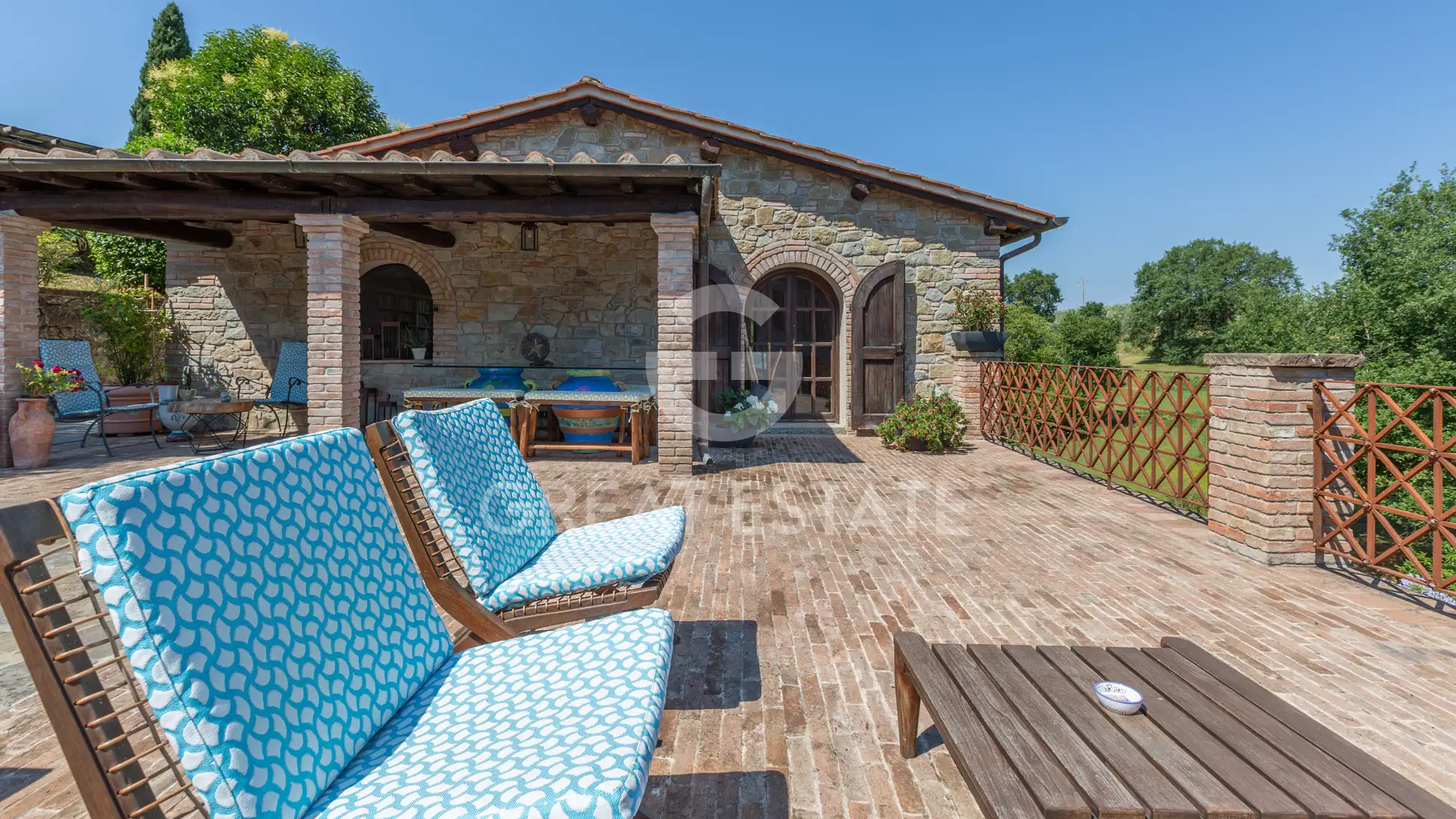 House 806m² in Italy, Florence. Priced at 1780000€ rent photo-6