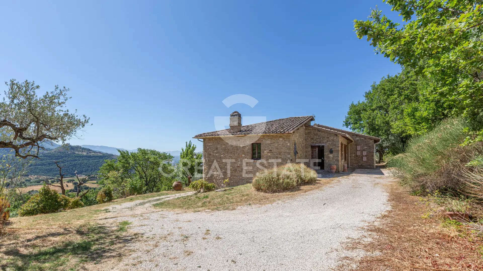 House 559m² in Italy, Perugia. Priced at 1200000€ rent photo-5