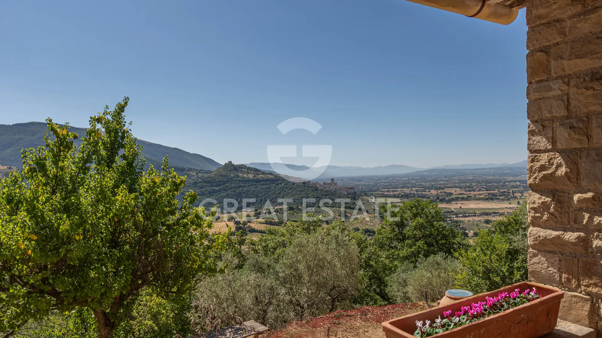 House 559m² in Italy, Perugia. Priced at 1200000€ rent photo-8