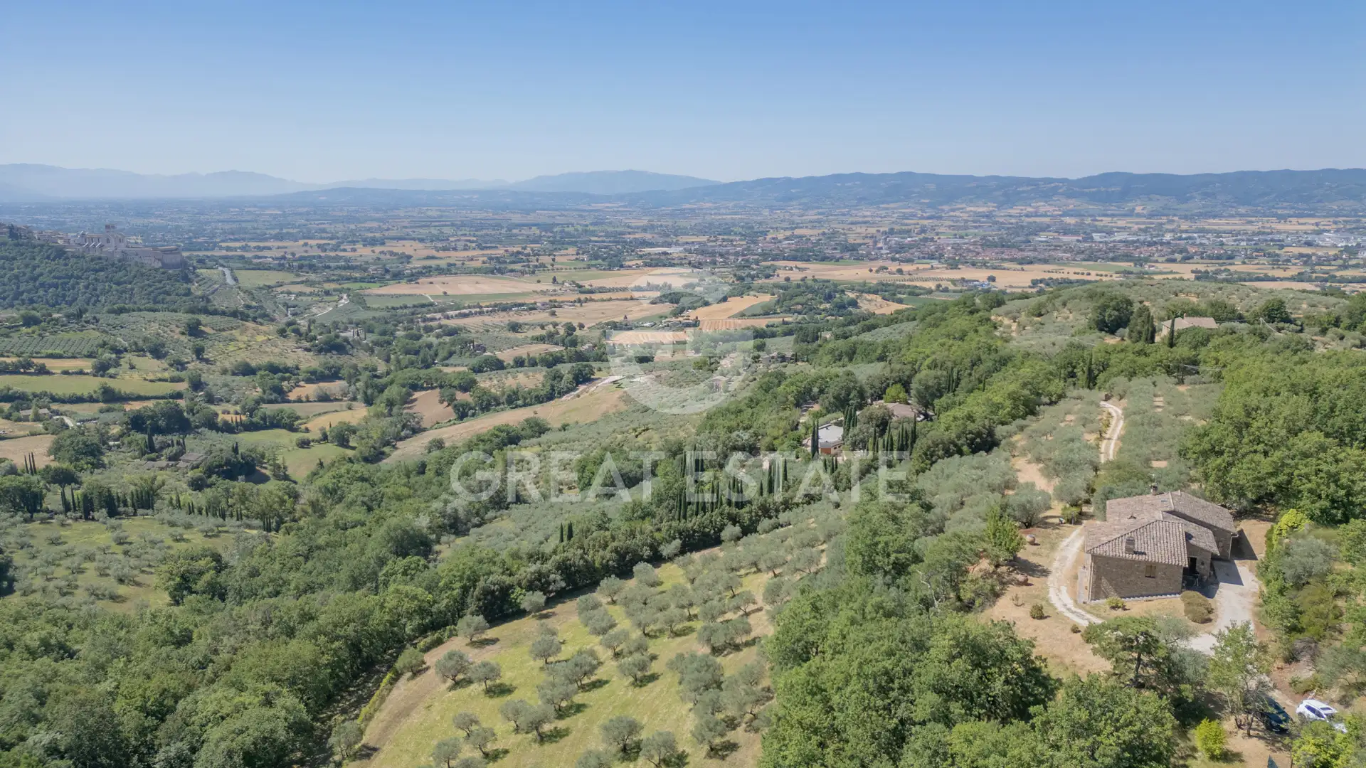 House 559m² in Italy, Perugia. Priced at 1200000€ rent photo-13