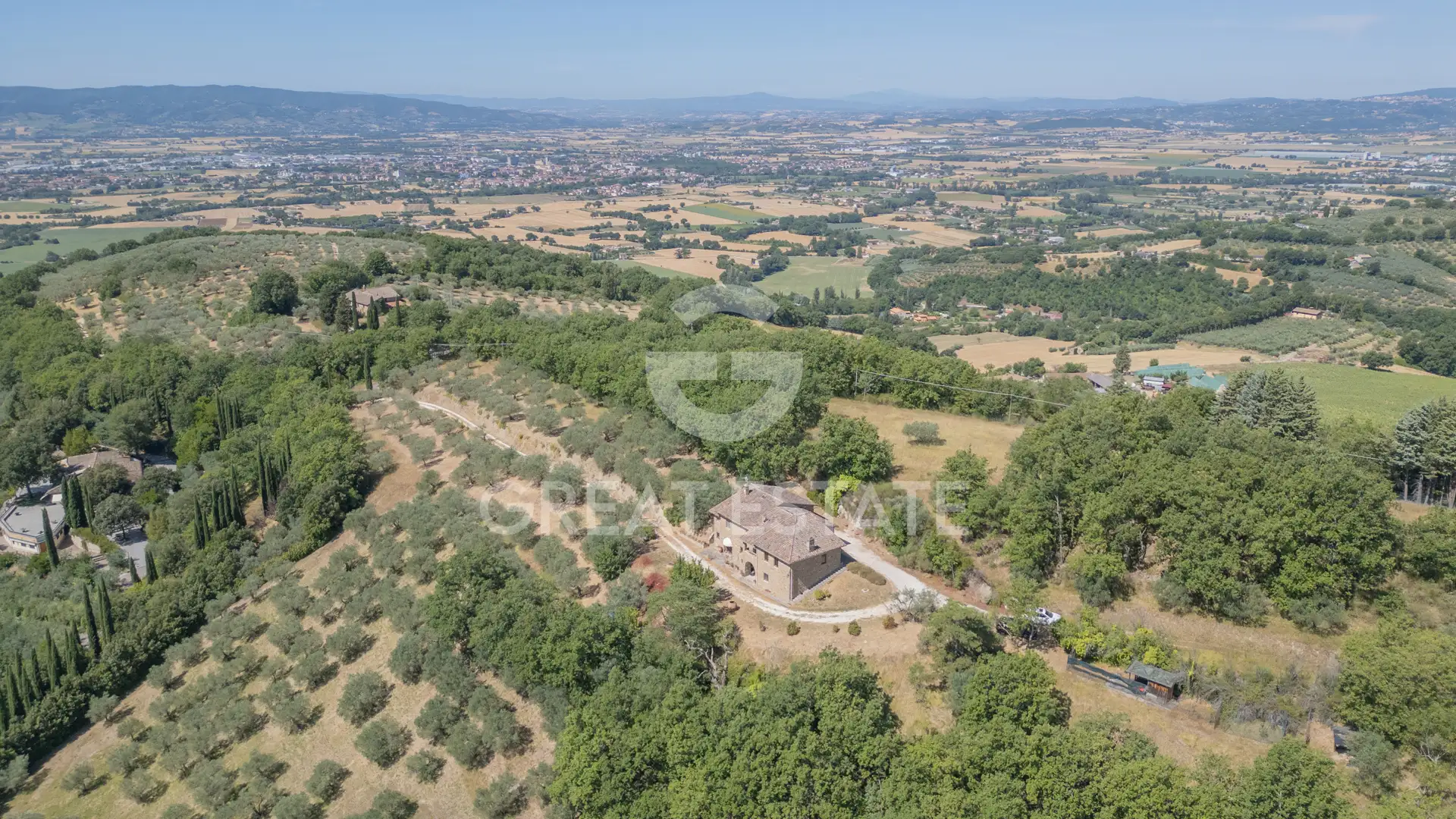 House 559m² in Italy, Perugia. Priced at 1200000€ rent photo-15