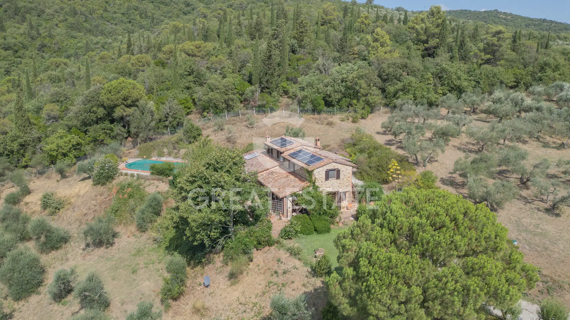 House 294m² in Italy, Perugia. Priced at 730000€ rent photo-2