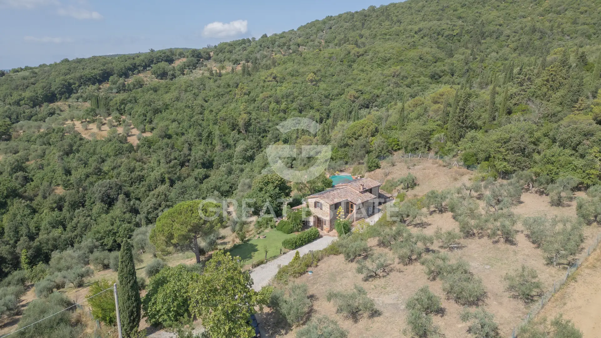 House 294m² in Italy, Perugia. Priced at 730000€ rent photo-7