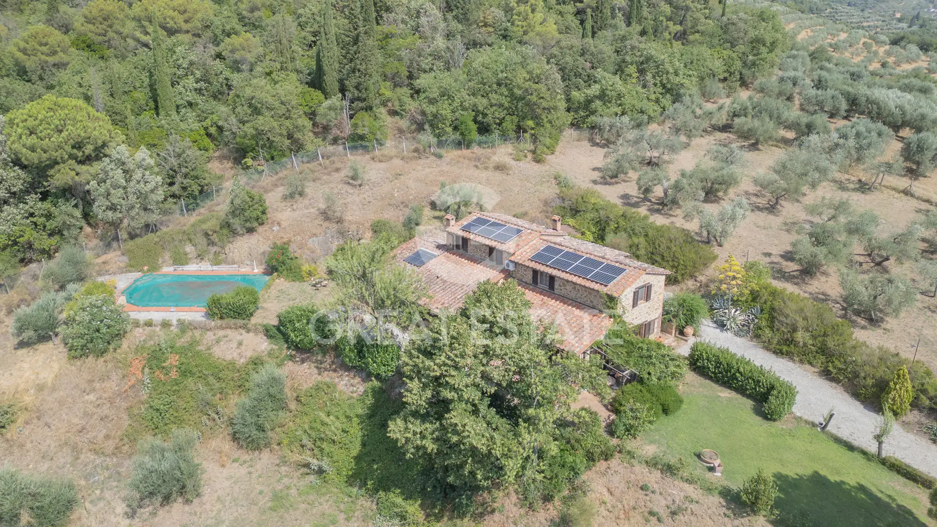 House 294m² in Italy, Perugia. Priced at 730000€ rent photo-10