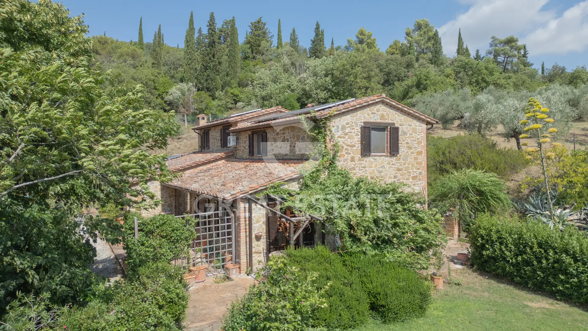 House 294m² in Italy, Perugia. Priced at 730000€ rent photo-11