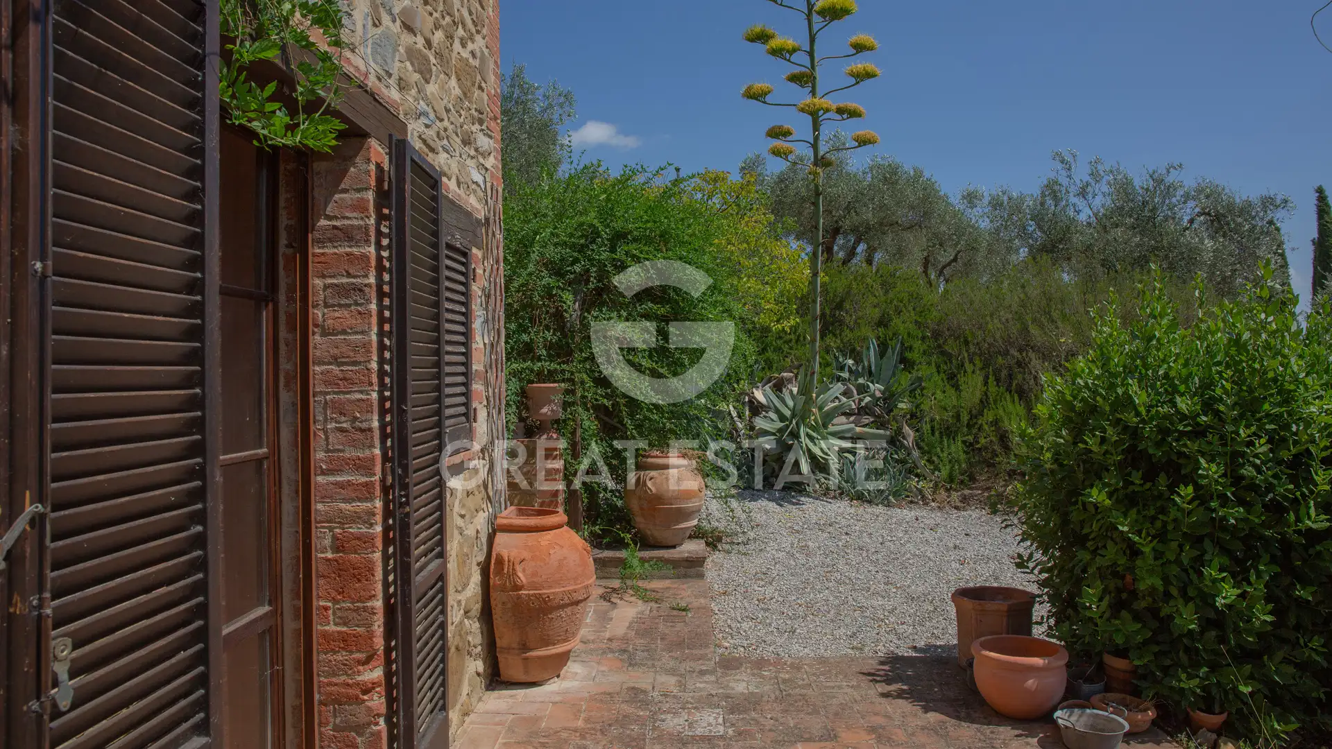 House 294m² in Italy, Perugia. Priced at 730000€ rent photo-12
