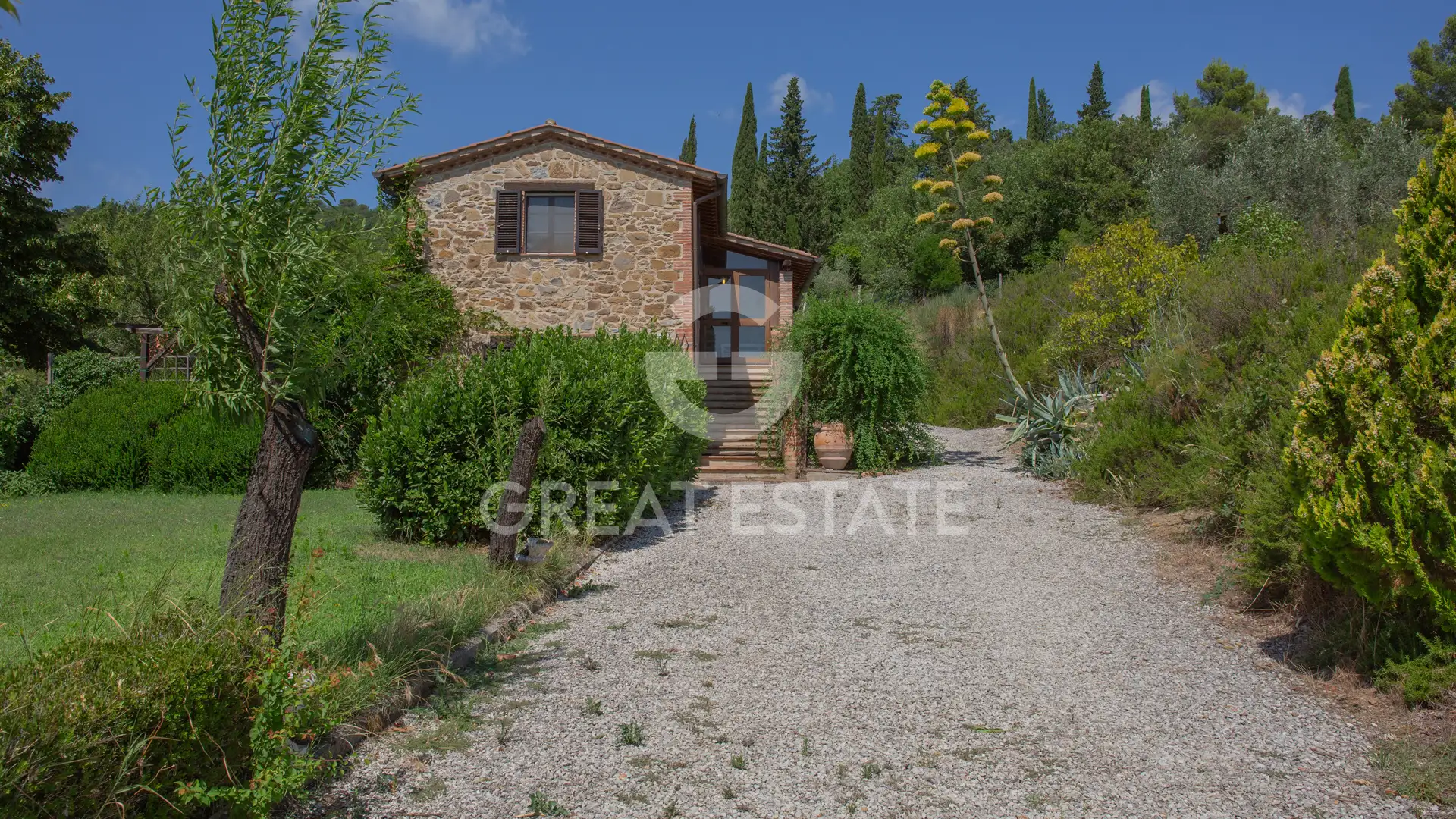 House 294m² in Italy, Perugia. Priced at 730000€ rent photo-14