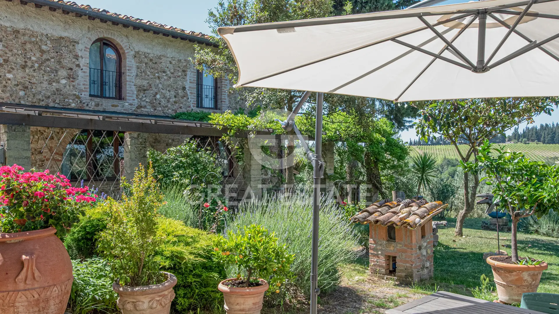 House 715m² in Italy, Florence. Priced at 1400000€ rent photo-3