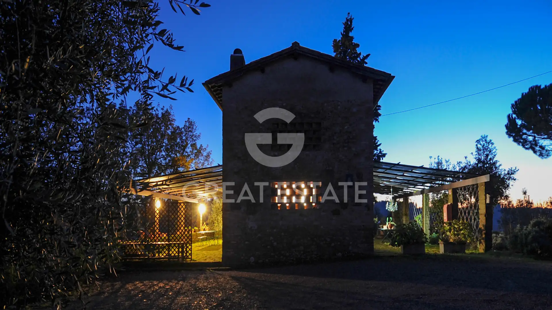 House 715m² in Italy, Florence. Priced at 1400000€ rent photo-5