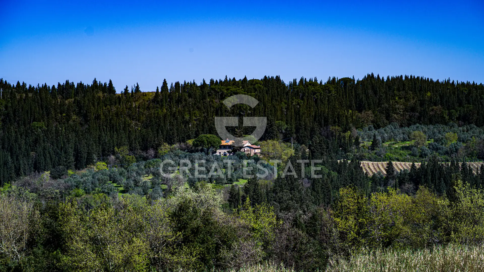House 715m² in Italy, Florence. Priced at 1400000€ rent photo-6
