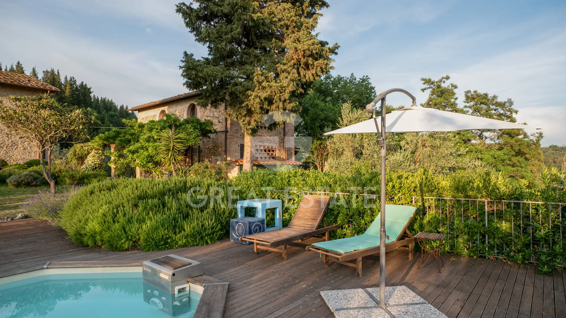 House 715m² in Italy, Florence. Priced at 1400000€ rent photo-8