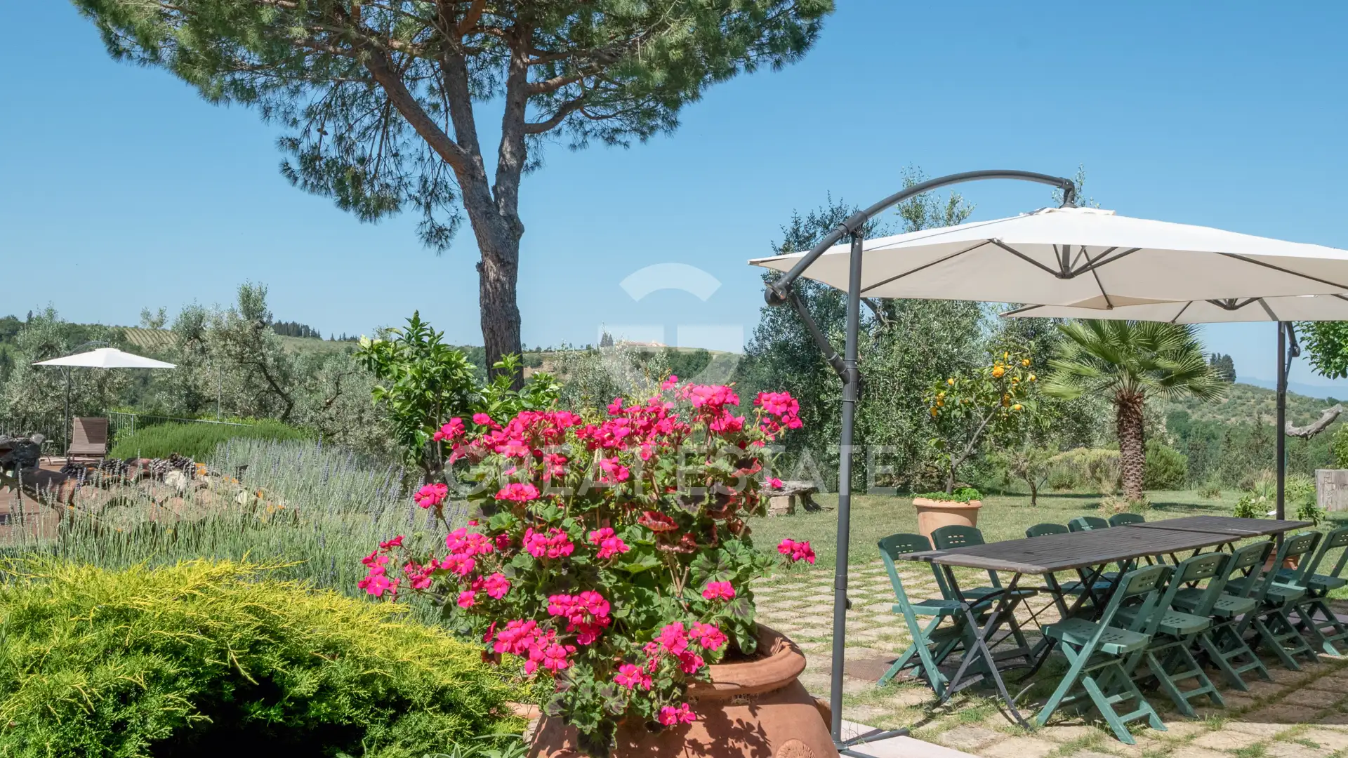 House 715m² in Italy, Florence. Priced at 1400000€ rent photo-9