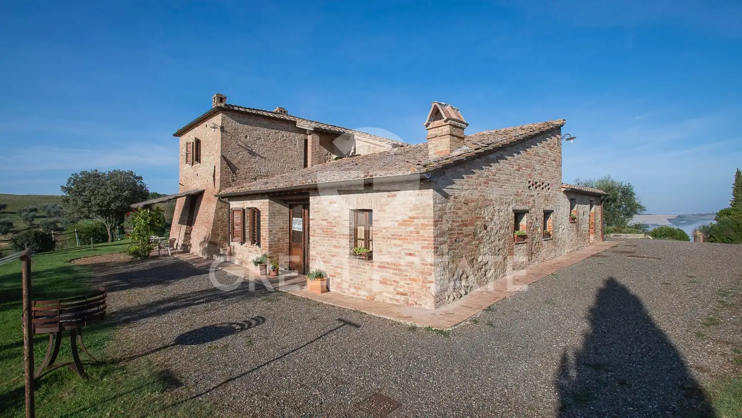 House 549m² in Italy, Siena. Priced at 1580000€ rent photo-7