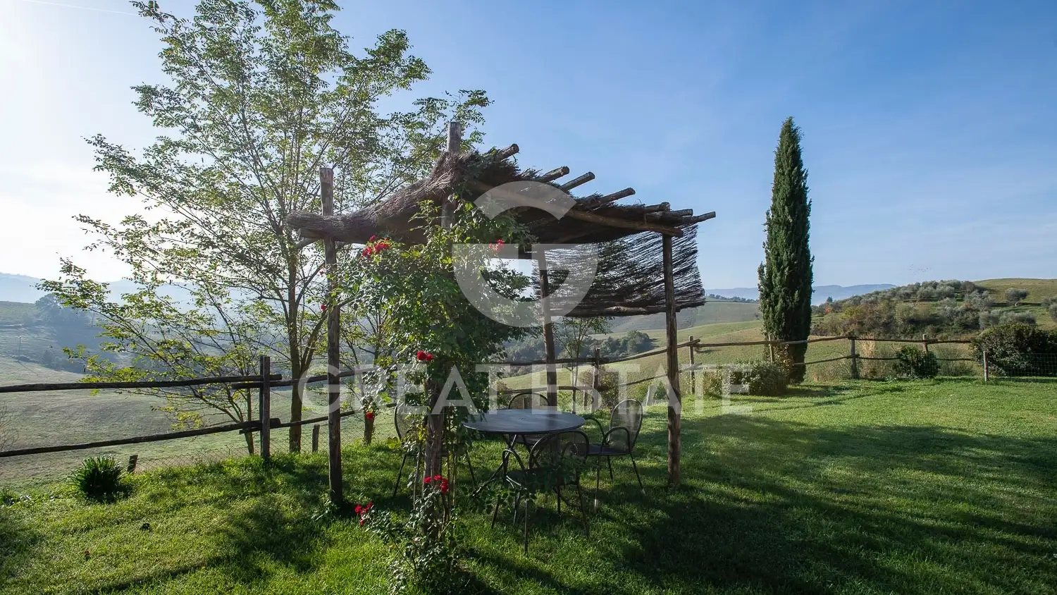House 549m² in Italy, Siena. Priced at 1580000€ rent photo-8