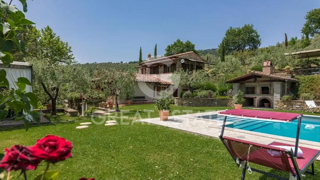 House 199m² in Italy, Arezzo. Priced at 1150000€ rent photo-7