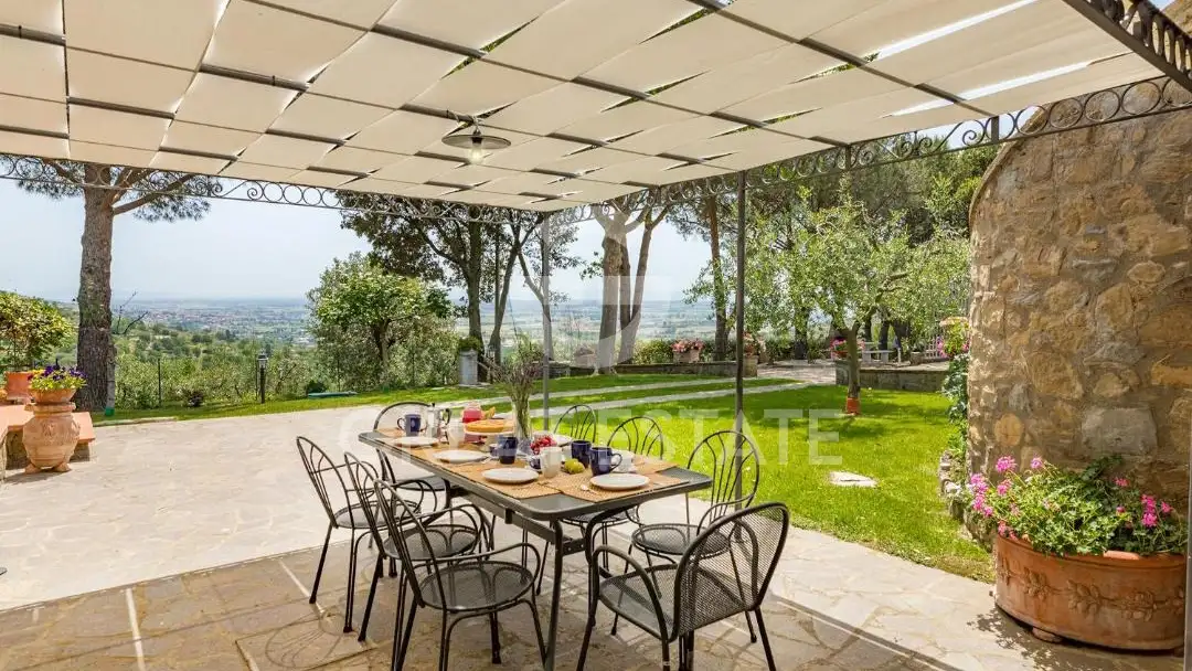House 199m² in Italy, Arezzo. Priced at 1150000€ rent photo-14