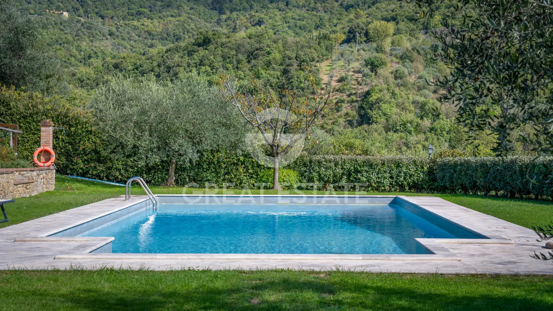 House 199m² in Italy, Arezzo. Priced at 1150000€ rent photo-8