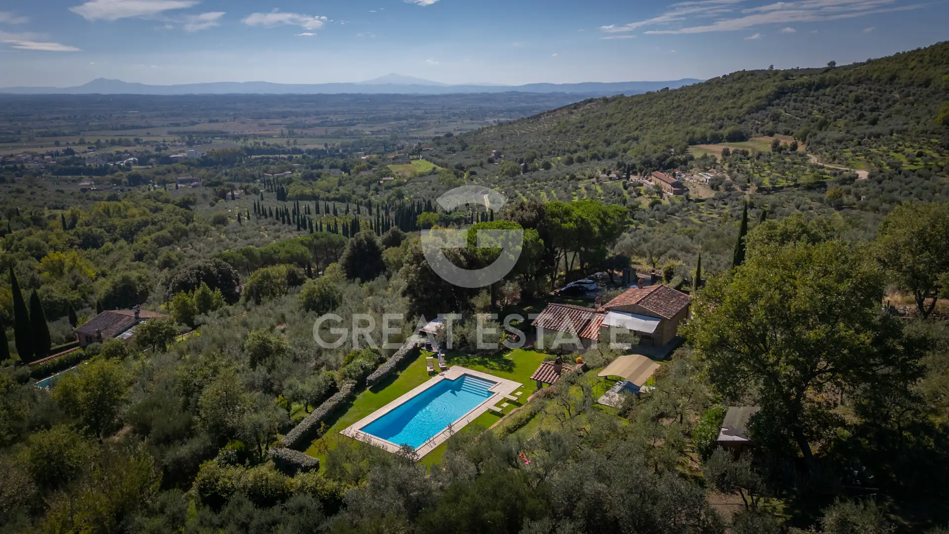 House 199m² in Italy, Arezzo. Priced at 1150000€ rent photo-10
