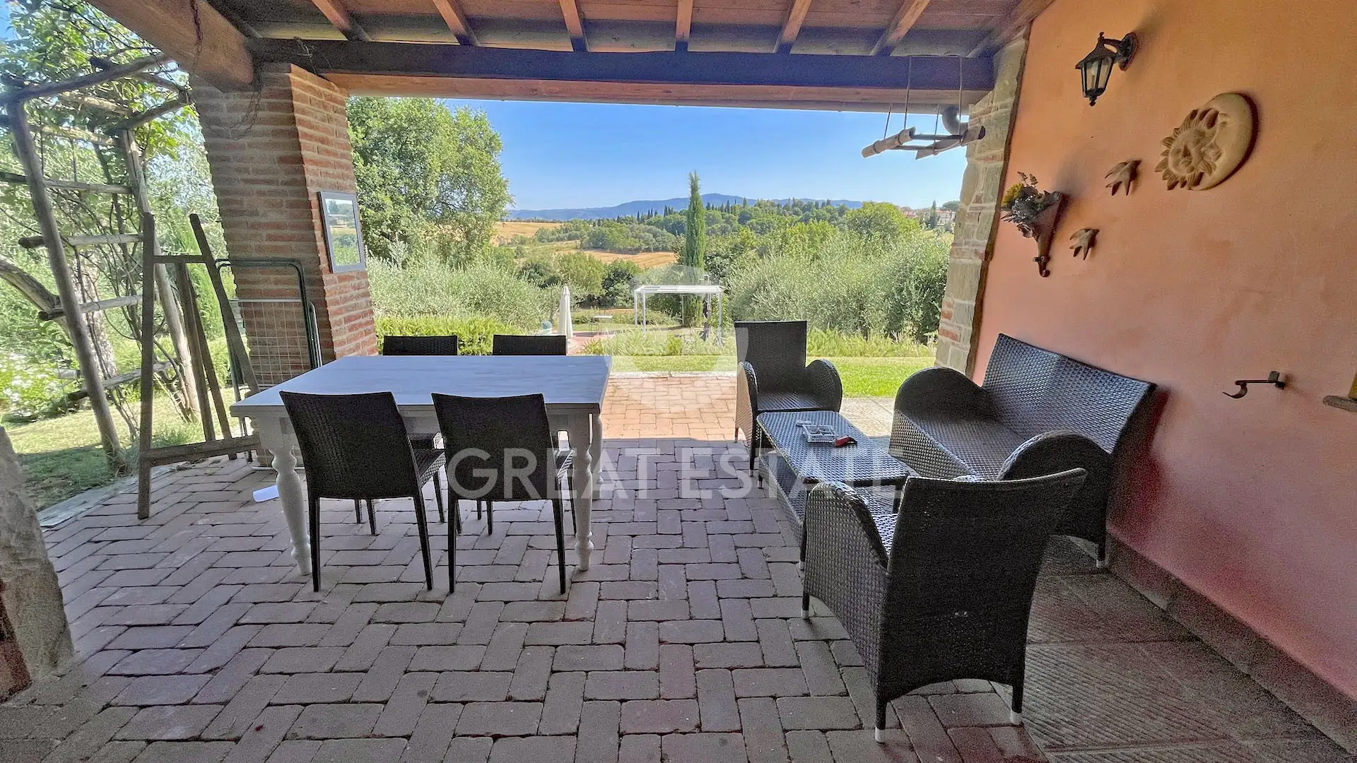 House 241m² in Italy, Arezzo. Priced at 690000€ rent photo-9