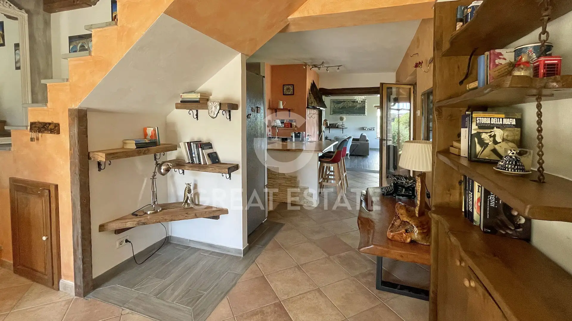 House 241m² in Italy, Arezzo. Priced at 690000€ rent photo-13