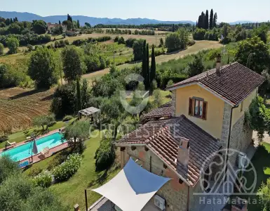 Buy in Italy for 690000€