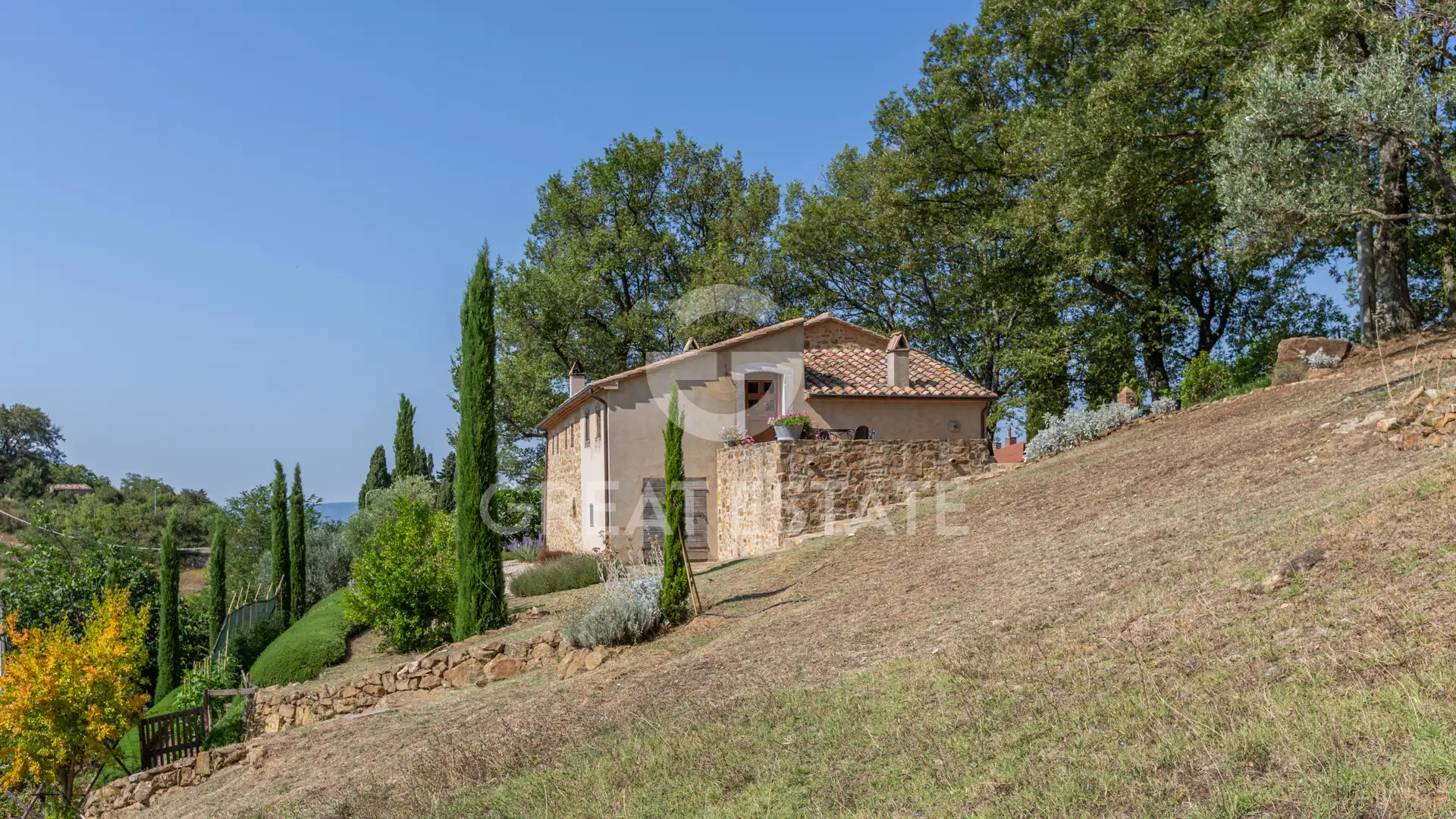 House 306m² in Italy, Grosseto. Priced at 560000€ rent photo-2
