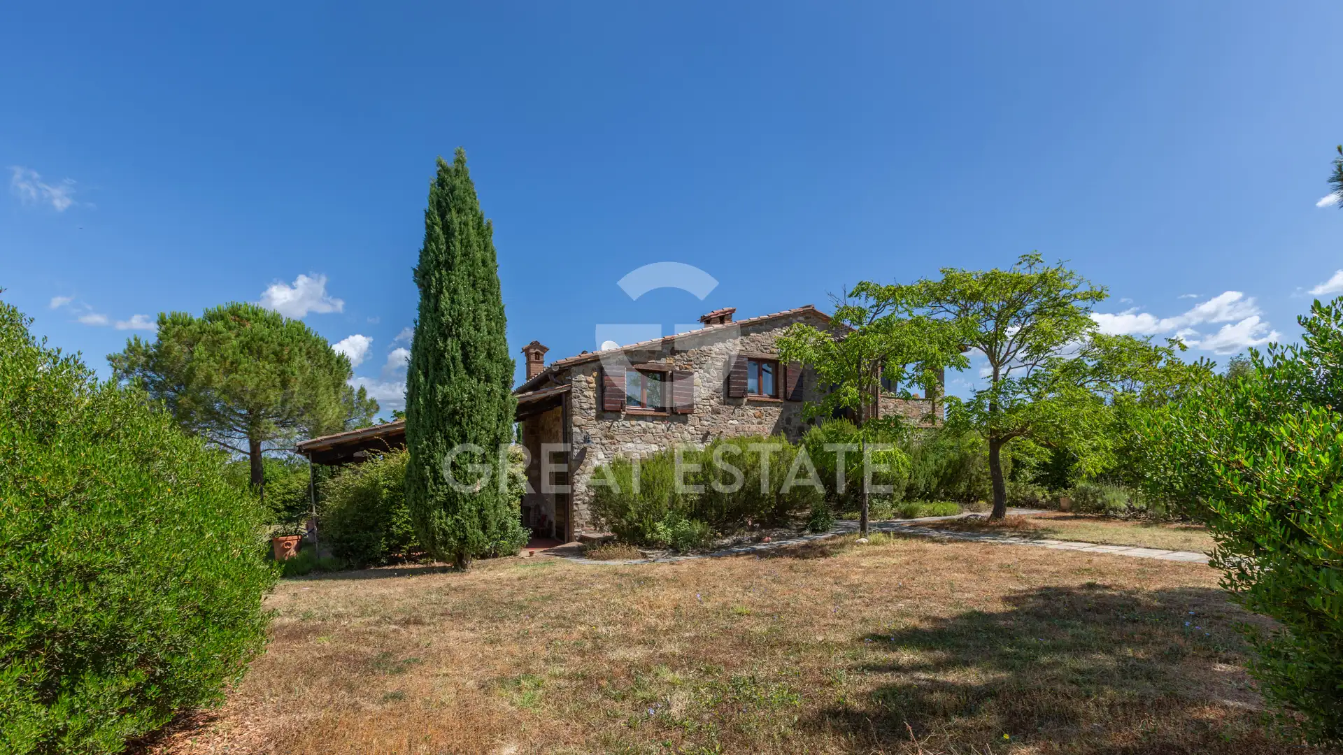 House 310m² in Italy, Terney. Priced at 1100000€ rent photo-1