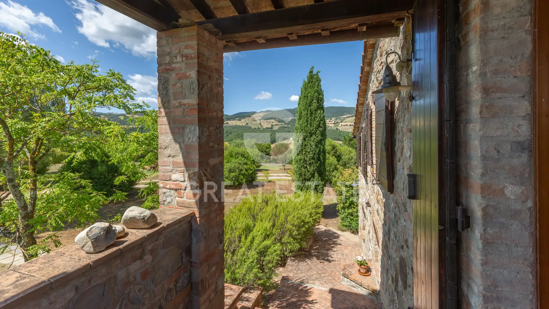 House 310m² in Italy, Terney. Priced at 1100000€ rent photo-12