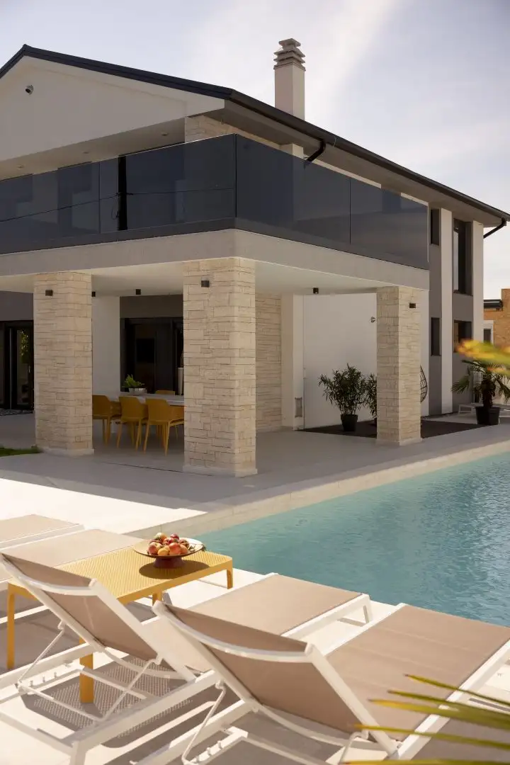 Villa 230m² in Croatia, Rovinj. Priced at 635000€ rent photo-13