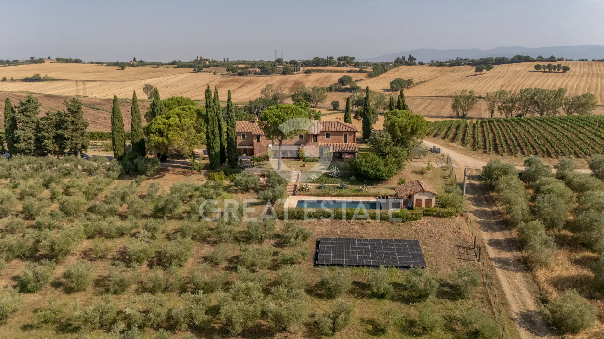 House 624m² in Italy, Perugia. Priced at 1460000€ rent photo-2