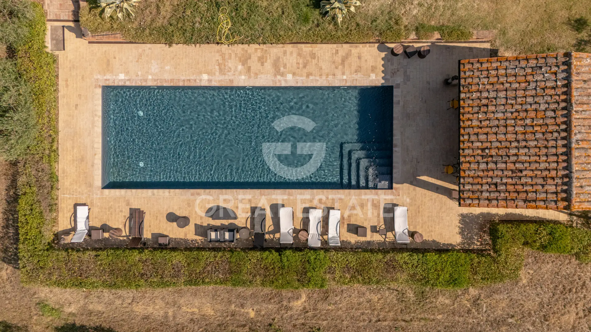 House 624m² in Italy, Perugia. Priced at 1460000€ rent photo-3