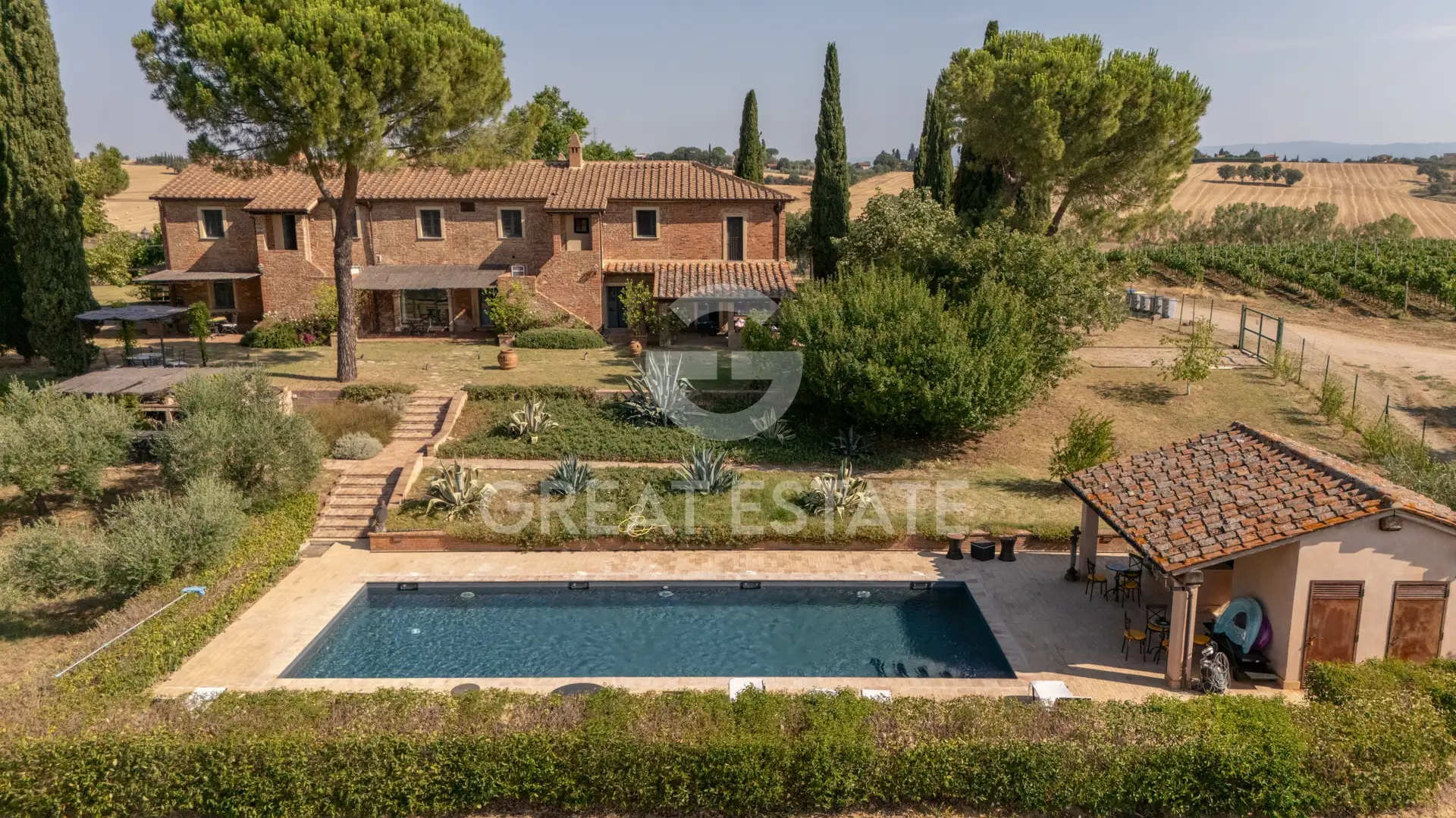 House 624m² in Italy, Perugia. Priced at 1460000€ rent photo-4