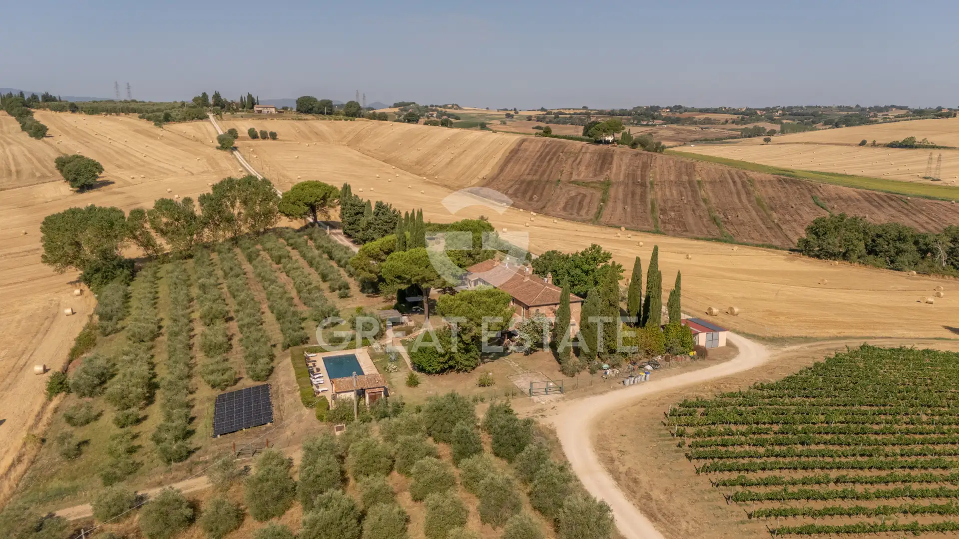 House 624m² in Italy, Perugia. Priced at 1460000€ rent photo-8