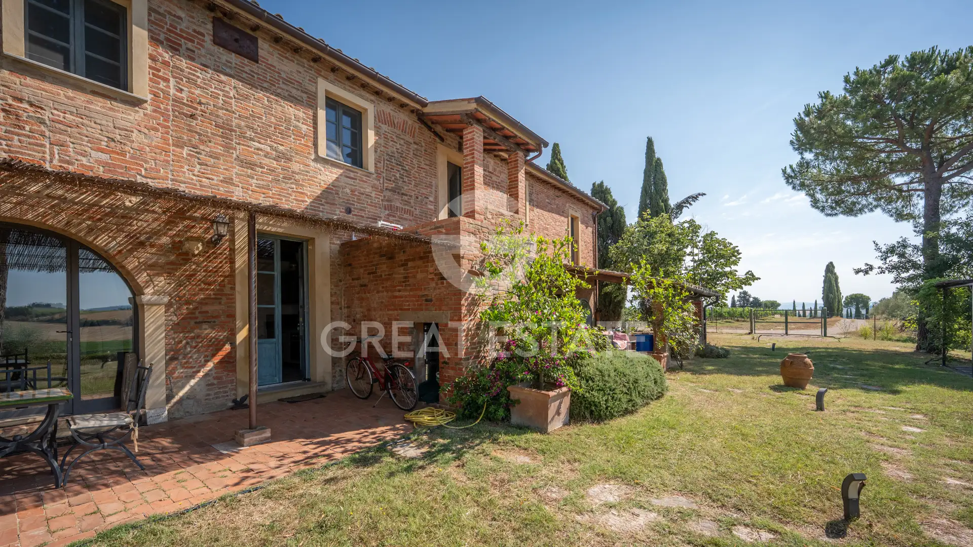 House 624m² in Italy, Perugia. Priced at 1460000€ rent photo-11