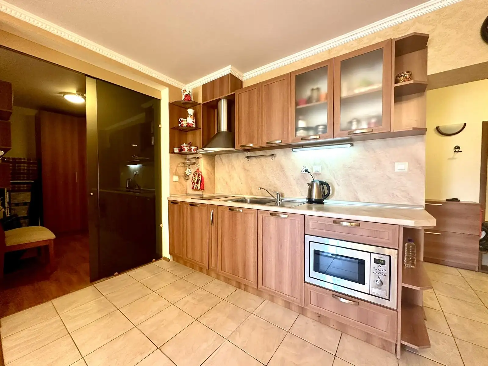 Flat 91m² in Bulgaria, Pomorie. Priced at 95000€ rent photo-2