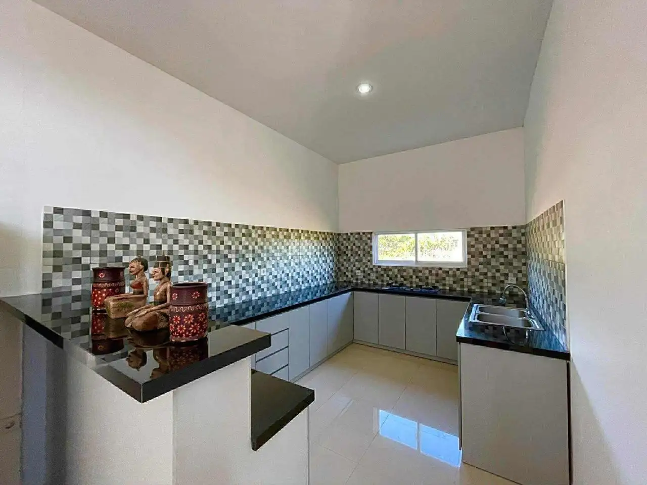 Villa 100m² in Indonesia, Bukit. Priced at 16016$ rent photo-4