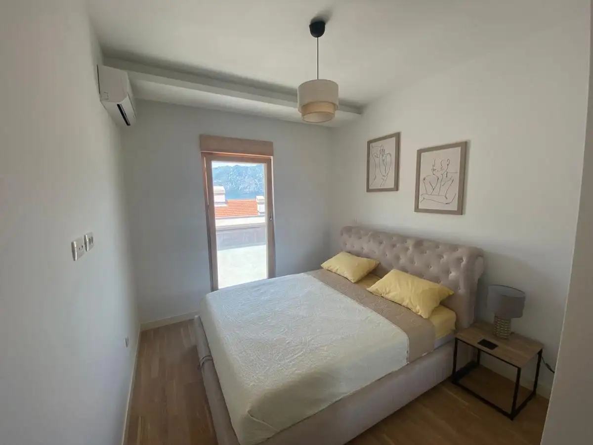 Flat 62m² in Montenegro, Dobrota. Priced at 216000€ rent photo-11